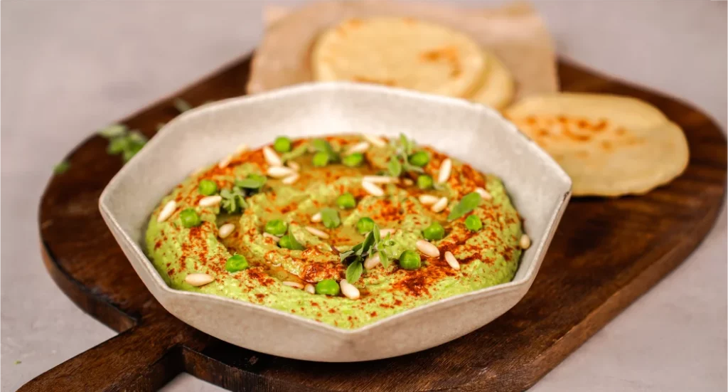 Hummus di piselli con pita