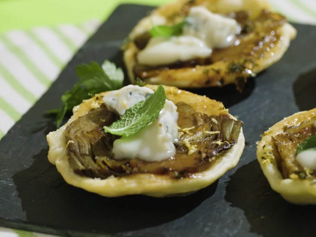 Tarte Tatin con Carciofi, Limone ed Erba Cipollina